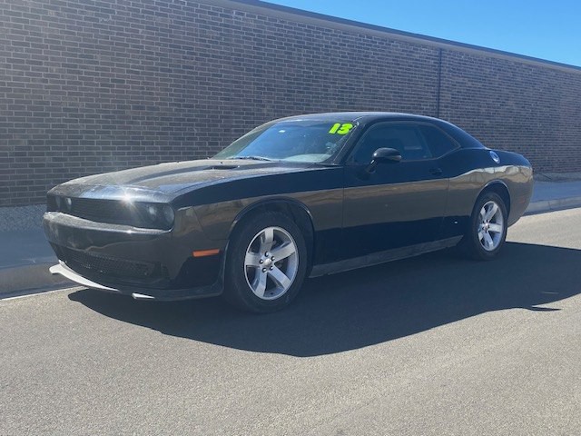 2013 Dodge Challenger Image 1