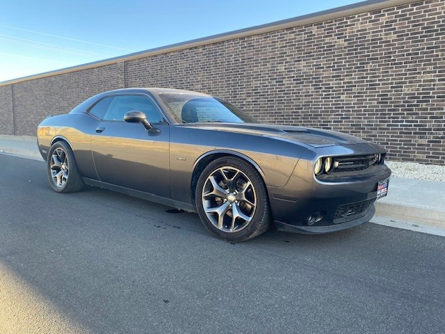 2015 Dodge Challenger Image 4