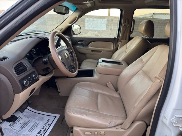 2011 Chevrolet Suburban Image 7