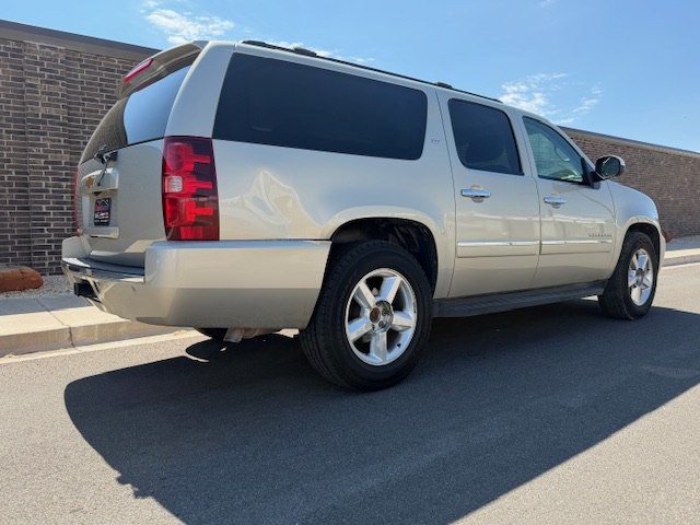 2014 Chevrolet Suburban Image 6