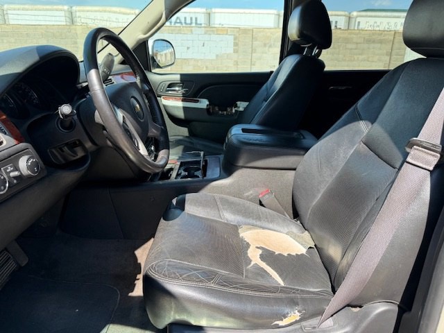 2014 Chevrolet Suburban Image 7