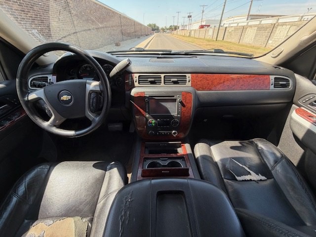 2014 Chevrolet Suburban Image 10