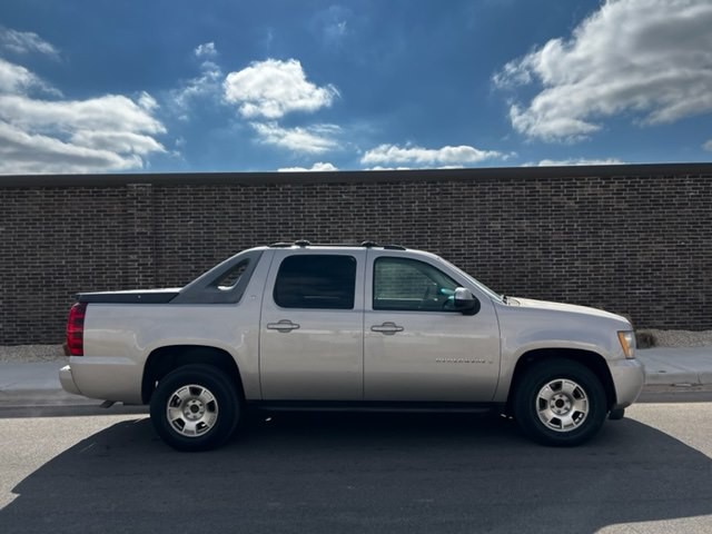 2009 Chevrolet Avalanche Image 5