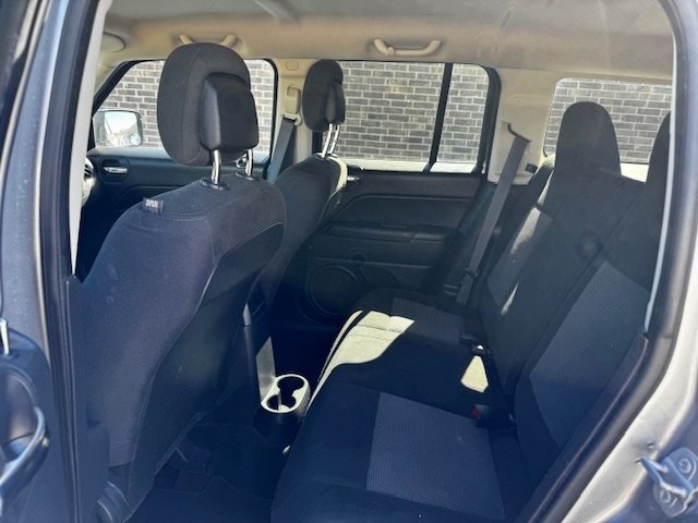 2017 Jeep Patriot Image 8