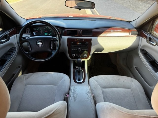 2010 Chevrolet Impala Image 9