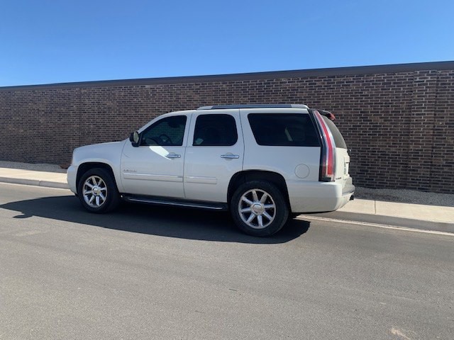 2014 GMC Yukon Image 3