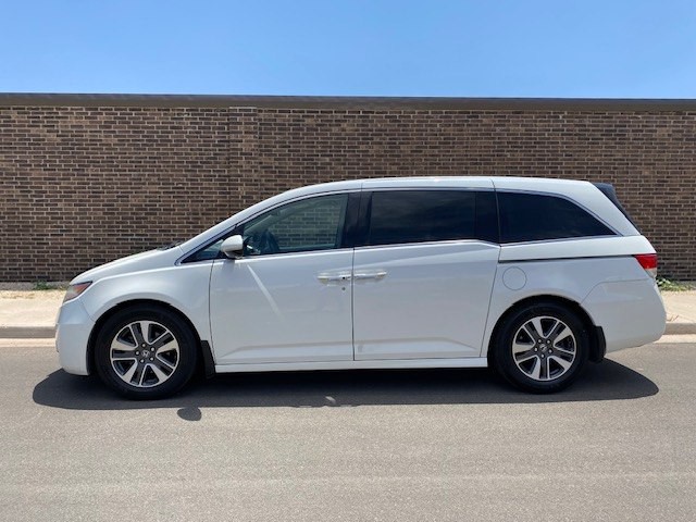 2014 Honda Odyssey Image 2