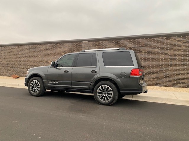2015 Lincoln Navigator Image 3