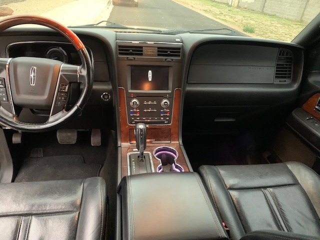 2015 Lincoln Navigator Image 10
