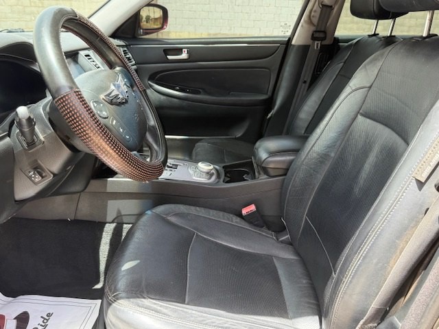 2013 Hyundai Genesis Image 7