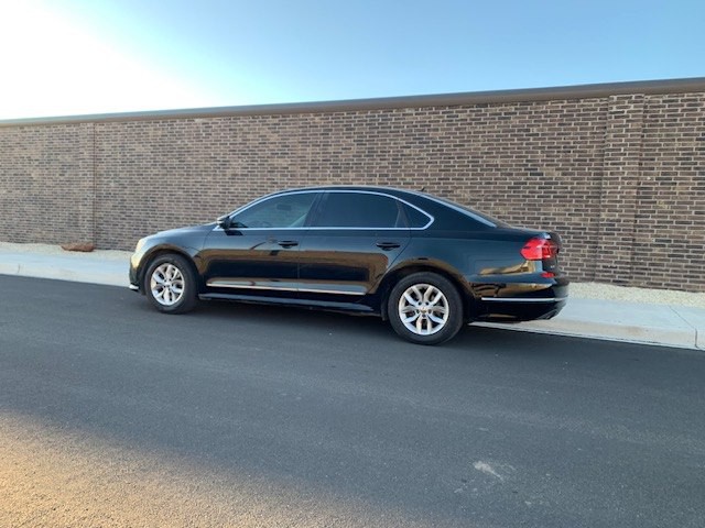 2016 Volkswagen Passat Image 3