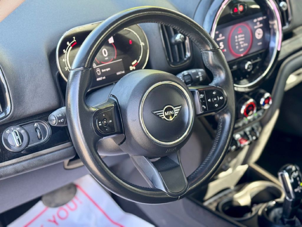 2022 MINI Cooper Image 11