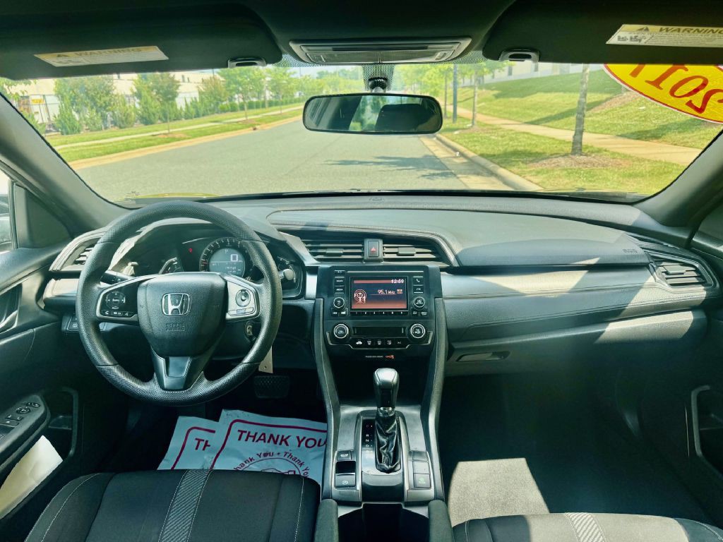 2018 Honda Civic Image 8