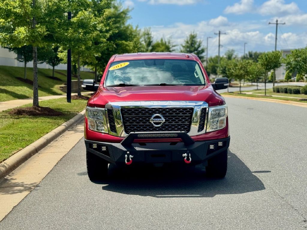 2017 Nissan Titan Image 2