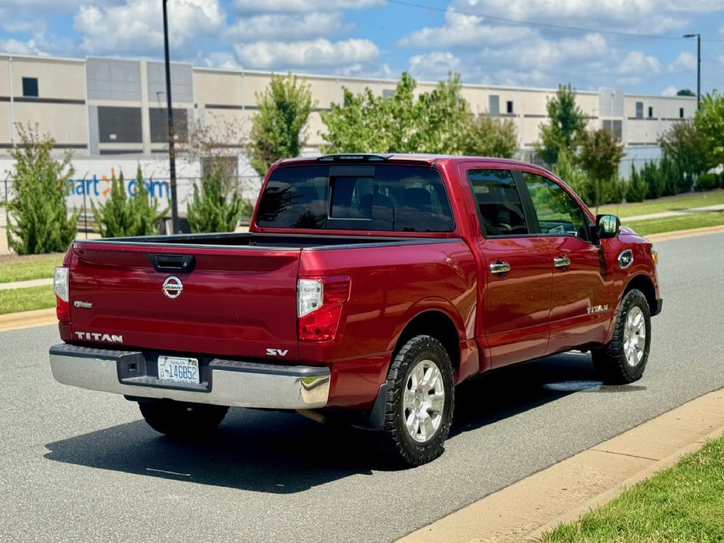 2017 Nissan Titan Image 6