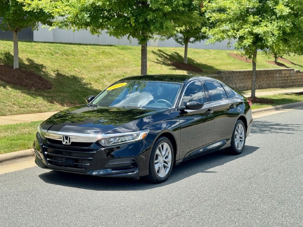 2018 Honda Accord Image 1