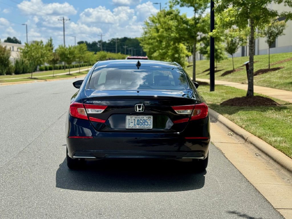 2018 Honda Accord Image 11