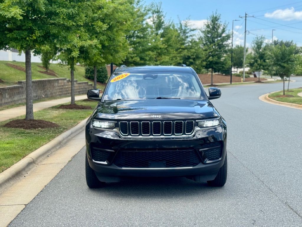 2022 Jeep Grand Cherokee Image 2