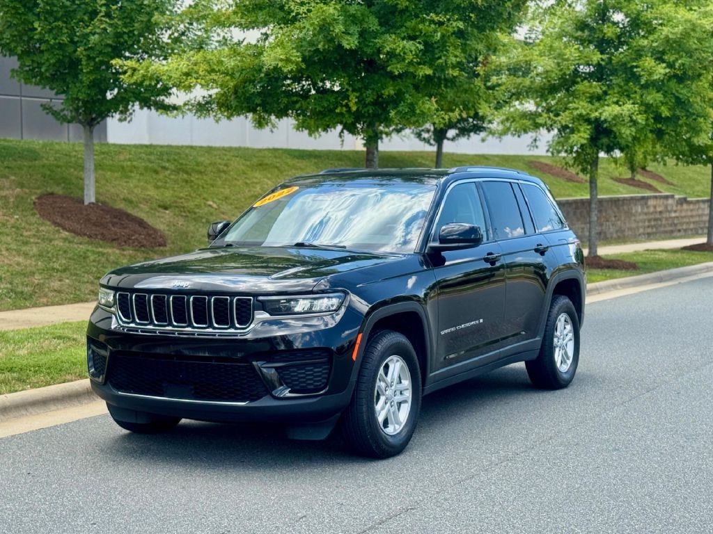 2022 Jeep Grand Cherokee Image 3