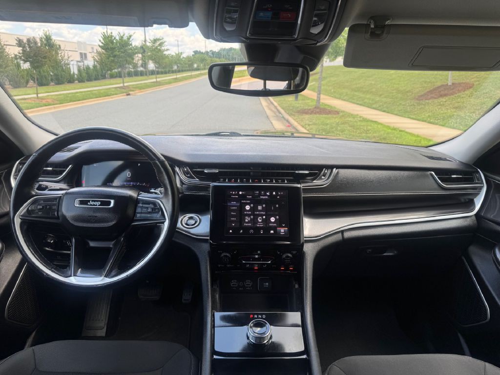 2022 Jeep Grand Cherokee Image 8