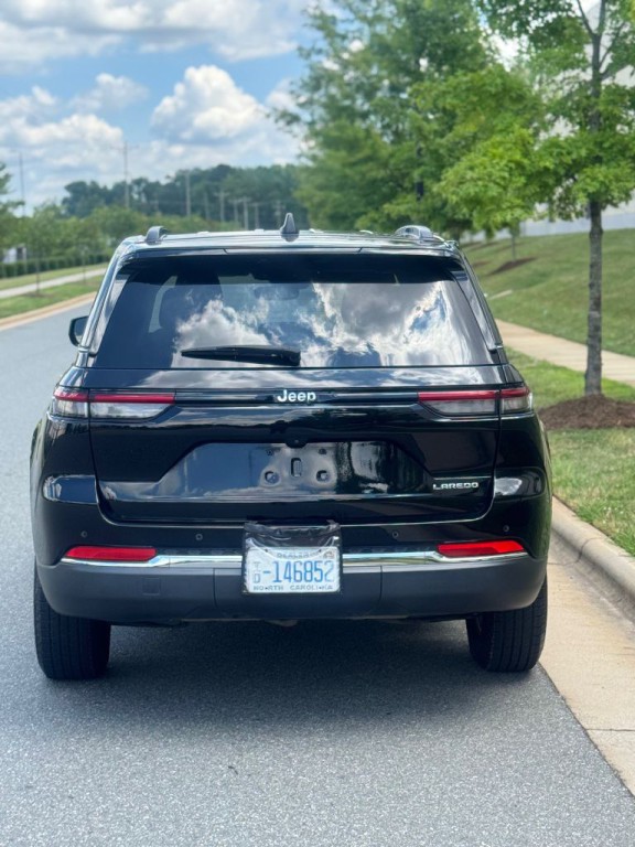 2022 Jeep Grand Cherokee Image 12
