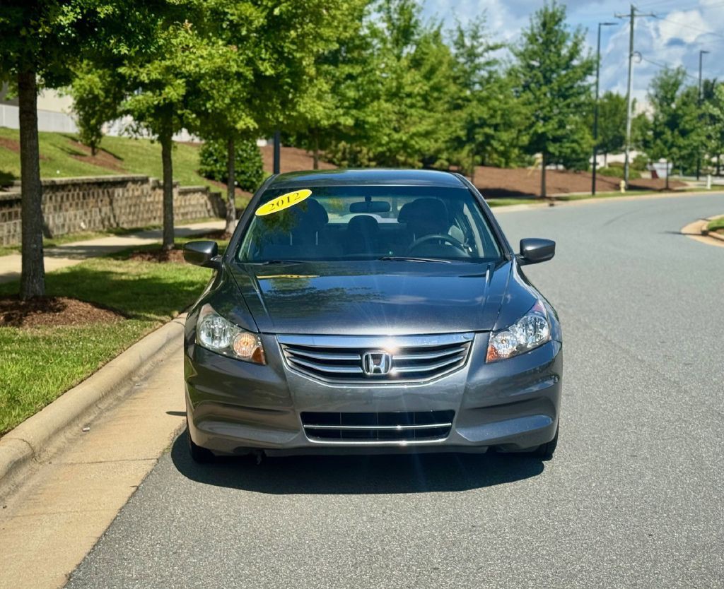 2012 Honda Accord Image 2