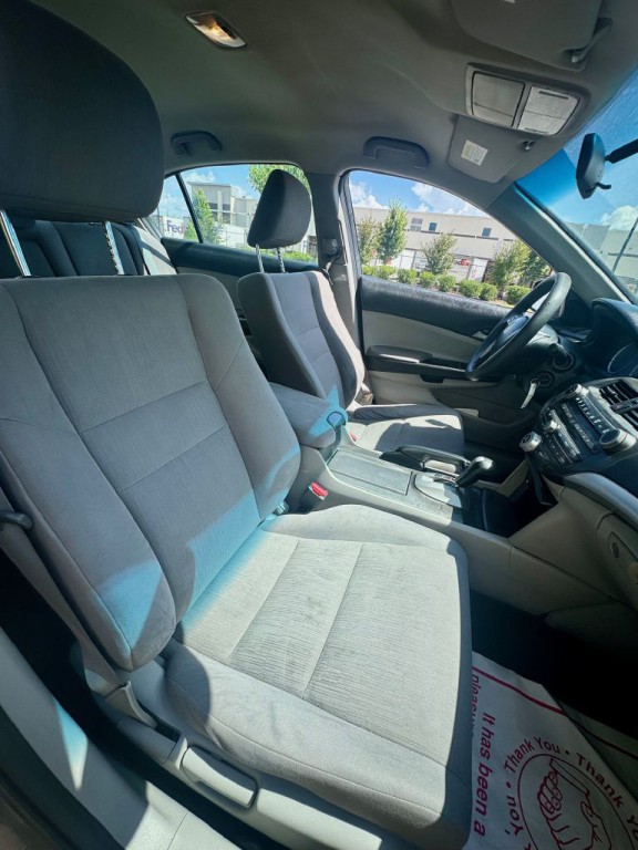 2012 Honda Accord Image 11