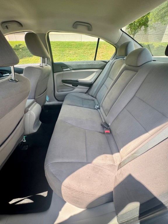 2012 Honda Accord Image 12