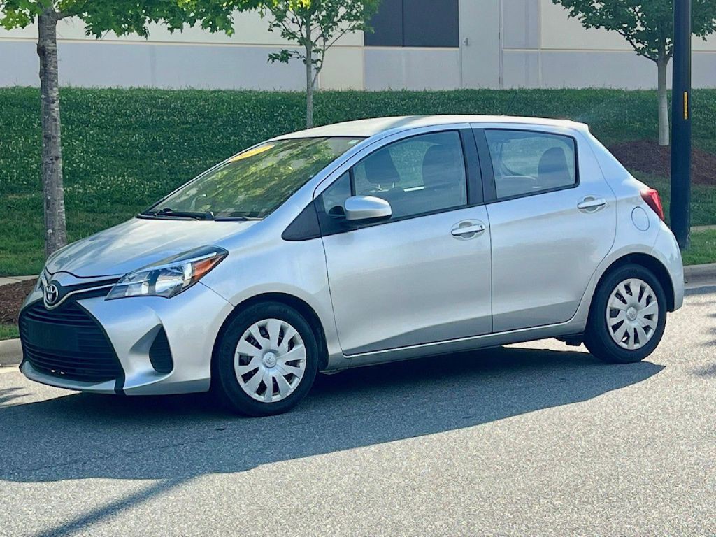 2017 Toyota Yaris Image 2