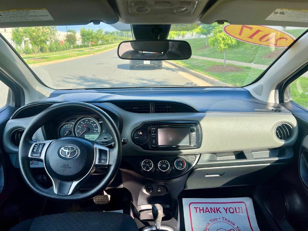 2017 Toyota Yaris Image 7