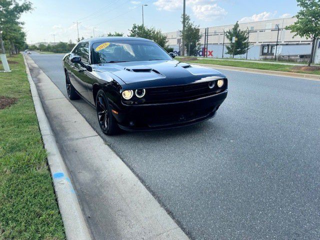 2018 Dodge Challenger Image 1