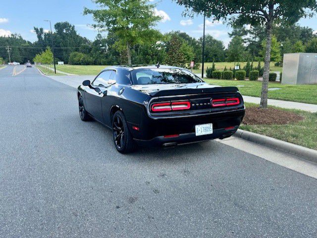 2018 Dodge Challenger Image 12