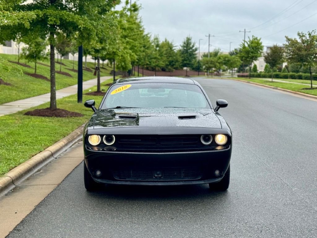 2018 Dodge Challenger Image 2