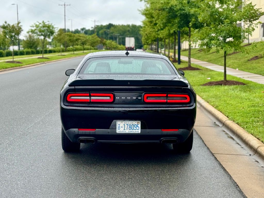 2018 Dodge Challenger Image 10