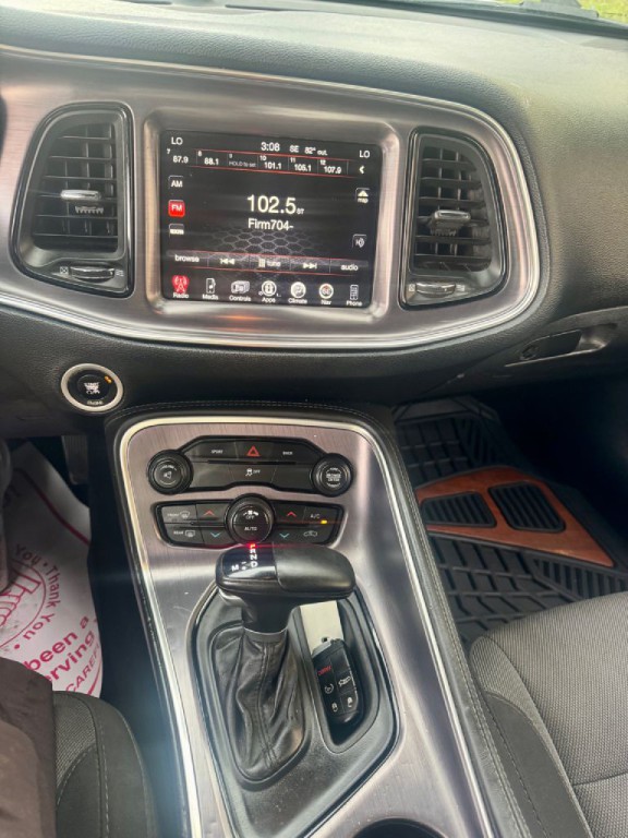 2016 Dodge Challenger Image 6