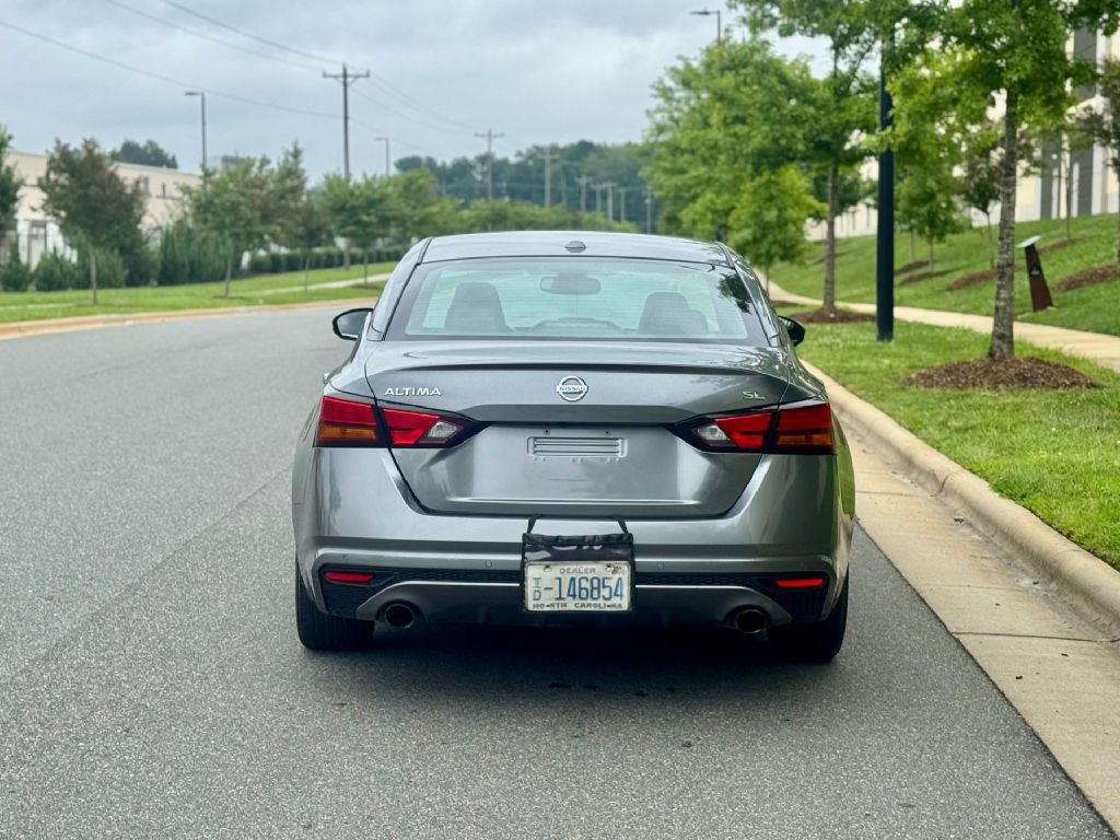2020 Nissan Altima Image 11
