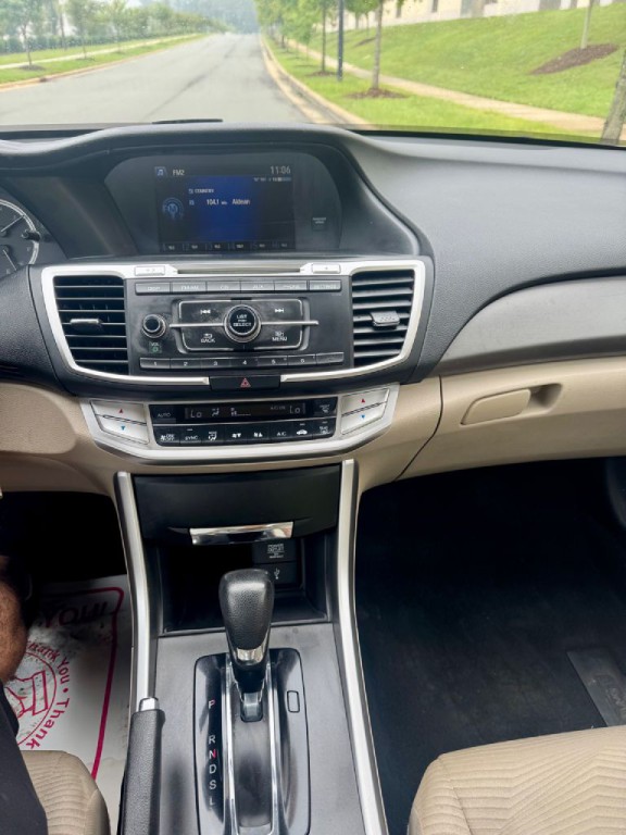 2015 Honda Accord Image 7