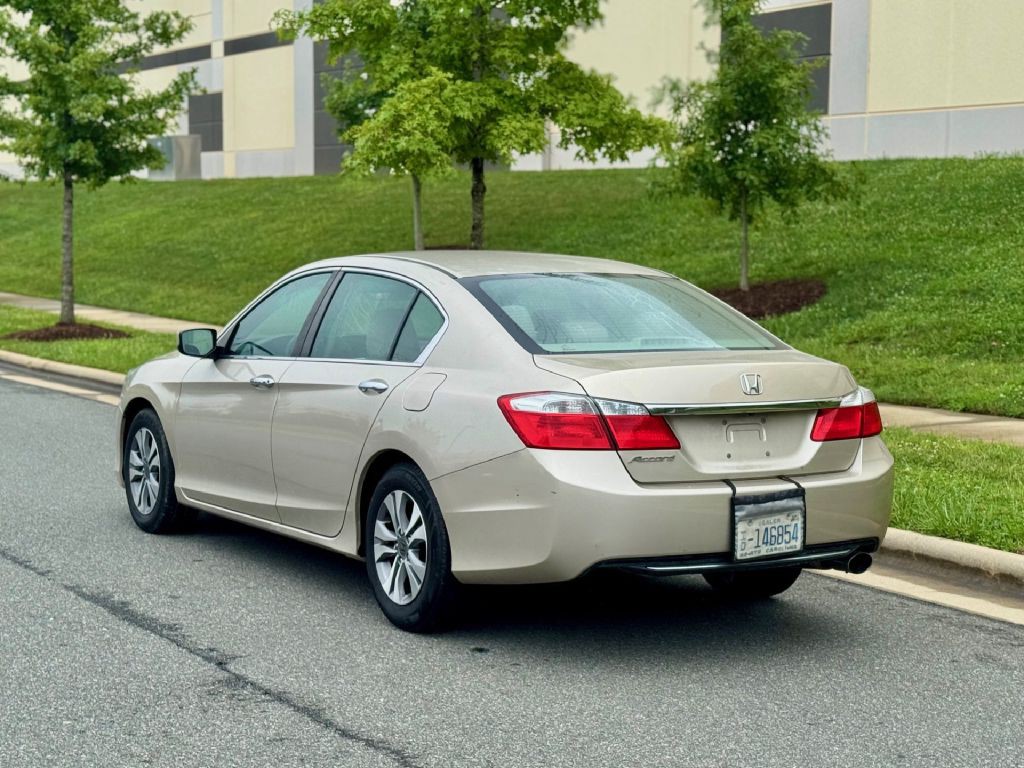 2015 Honda Accord Image 13