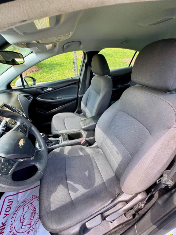 2019 Chevrolet Cruze Image 5