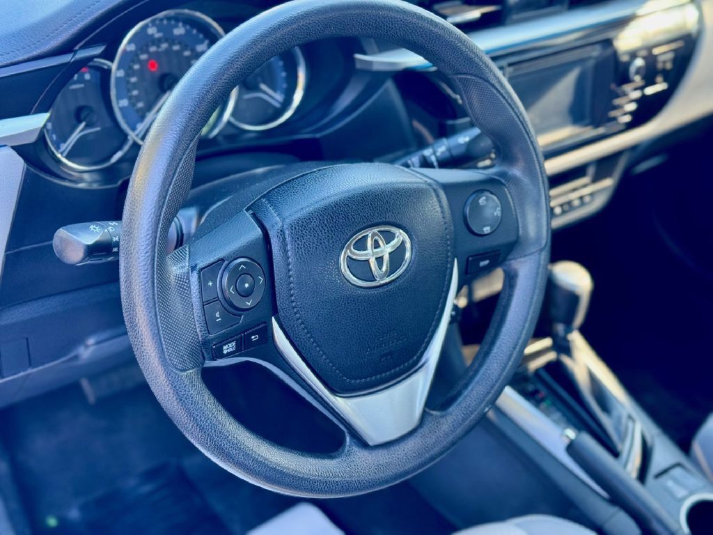 2014 Toyota Corolla Image 11