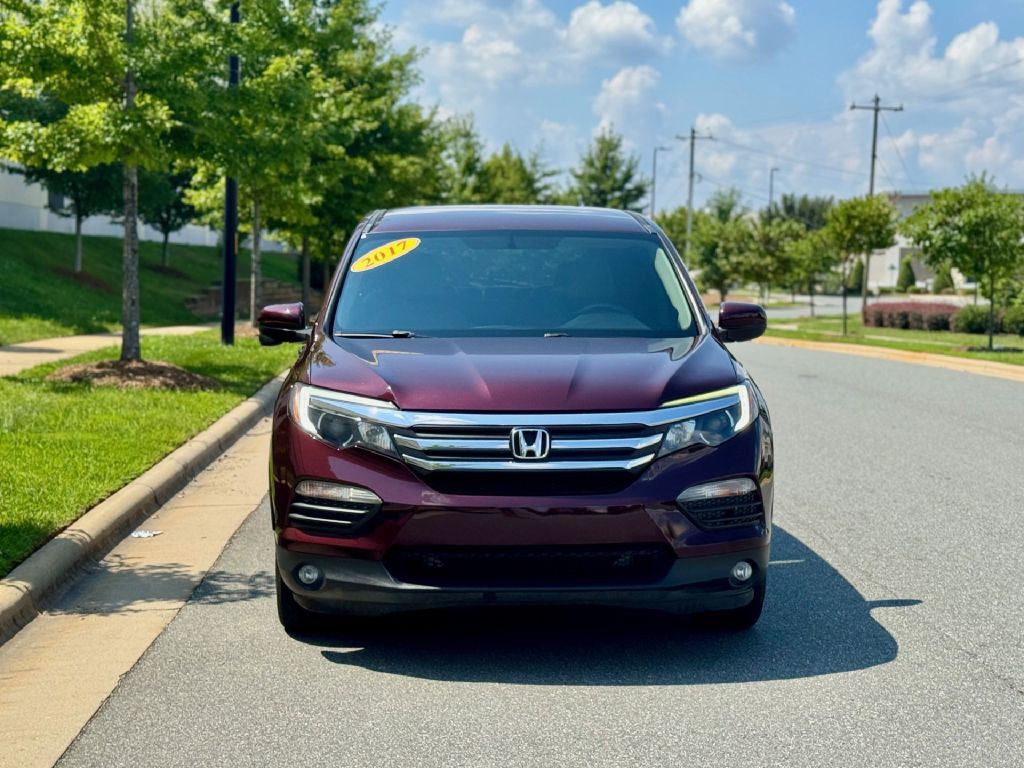 2017 Honda Pilot Image 1
