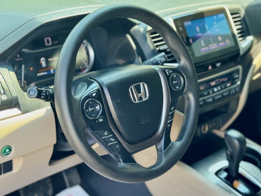2017 Honda Pilot Image 12