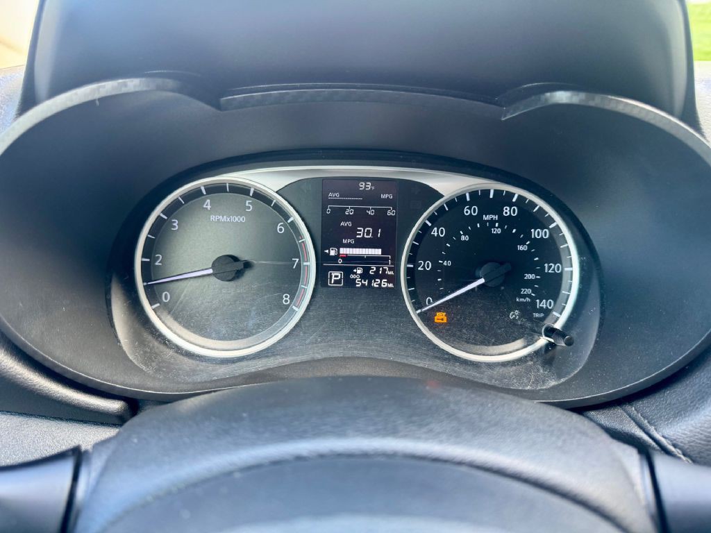 2021 Nissan Versa Image 4