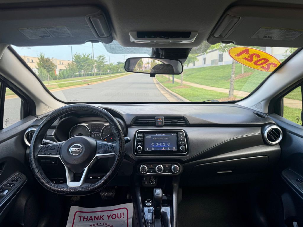 2021 Nissan Versa Image 8