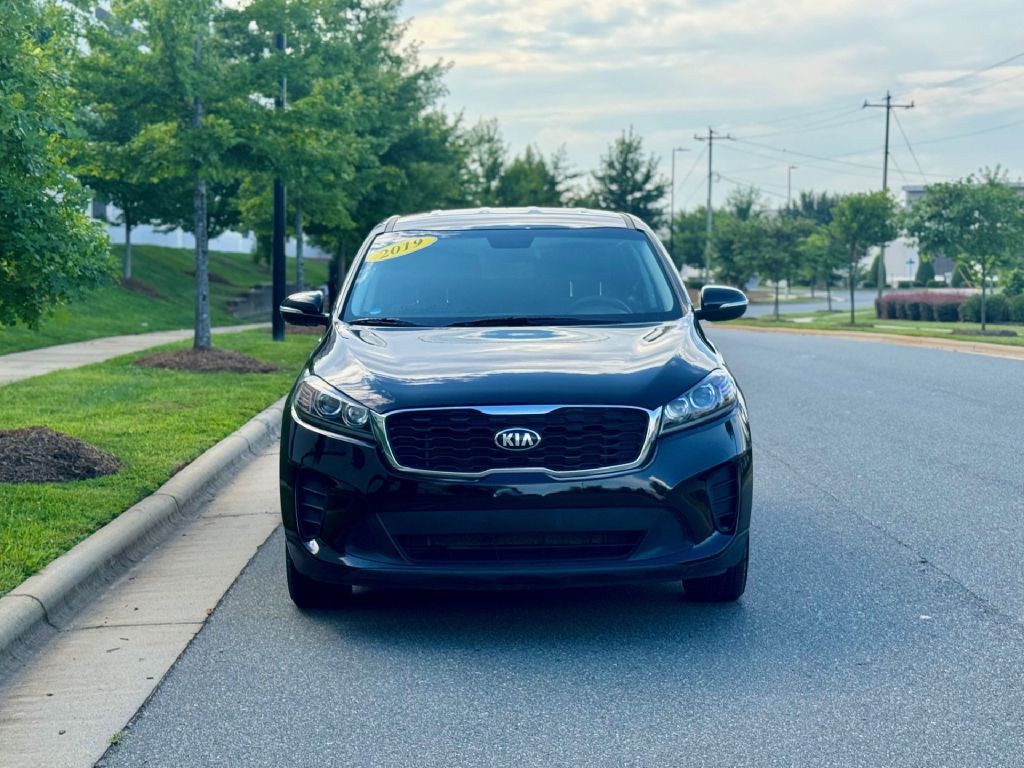 2019 Kia Sorento Image 1