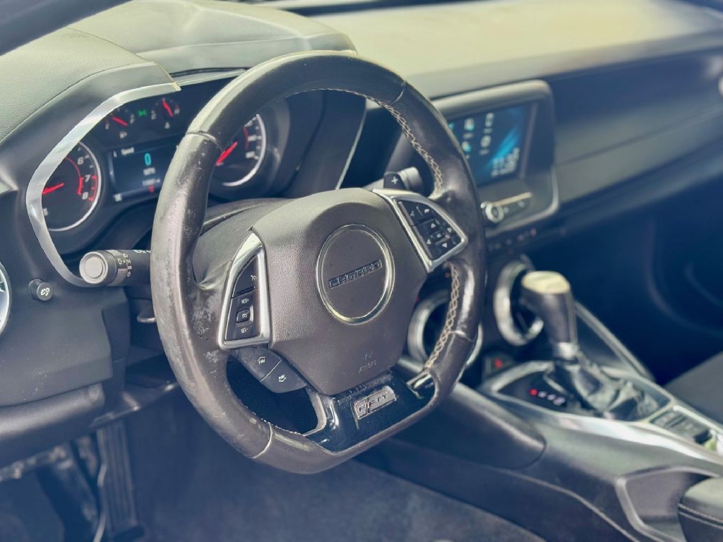 2017 Chevrolet Camaro Image 9