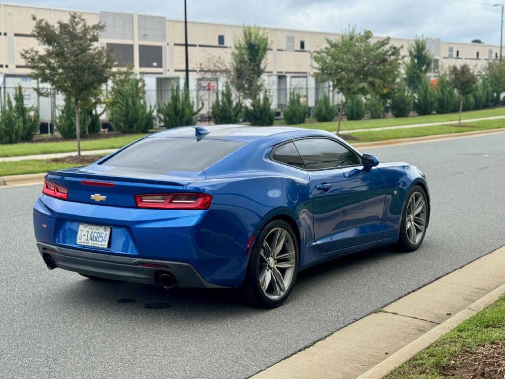 2017 Chevrolet Camaro Image 10