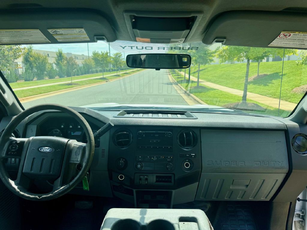 2011 Ford F-250 Image 6
