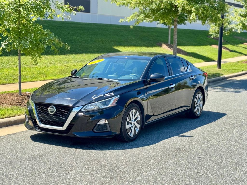 2019 Nissan Altima Image 3
