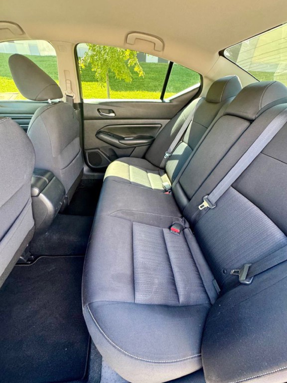 2019 Nissan Altima Image 9